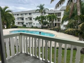 Building Photo - 15225 NE 6th Ave