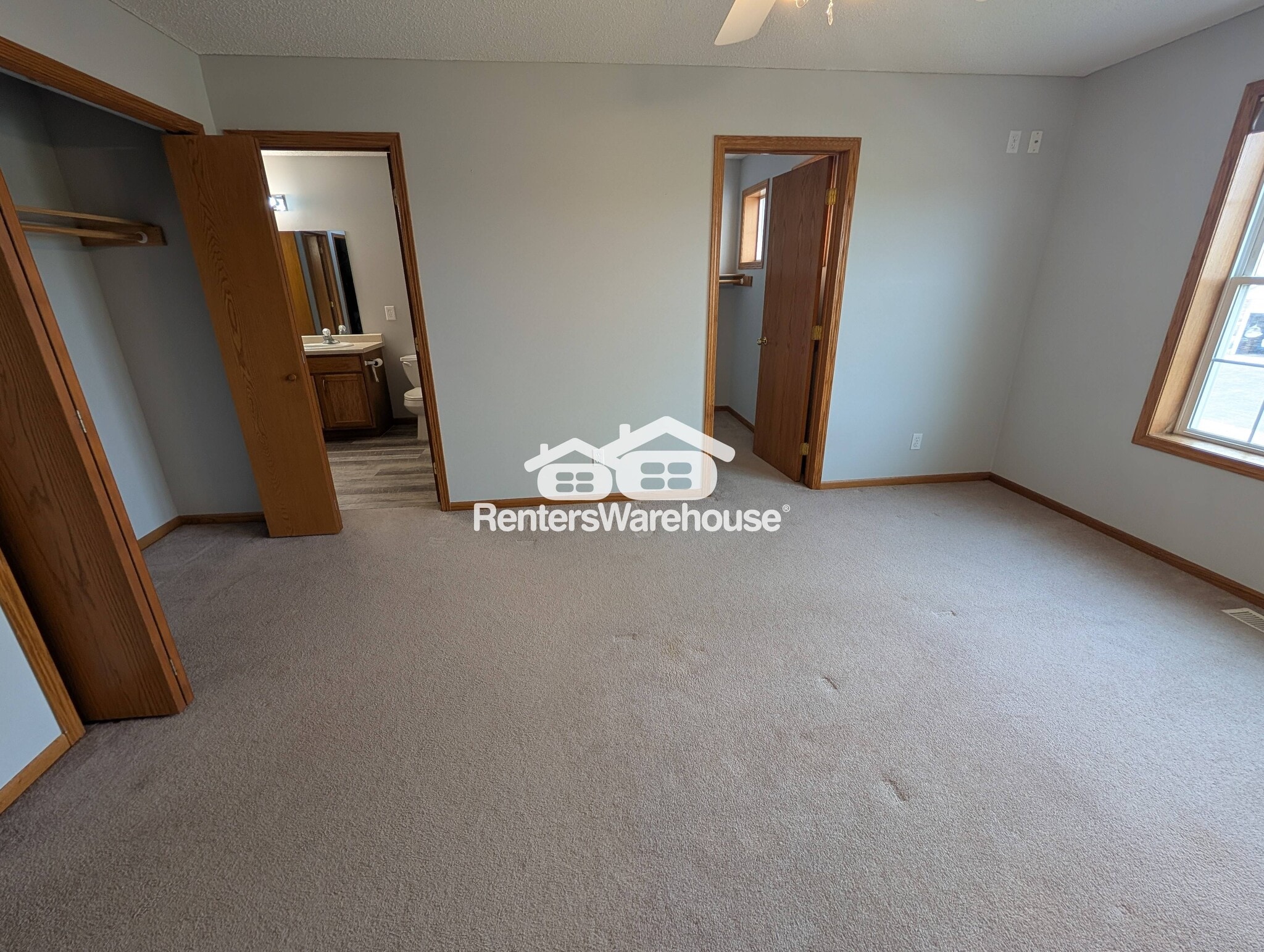 Building Photo - 10549 64th Way NE
