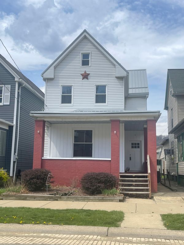 Building Photo - 1131 6th Ave