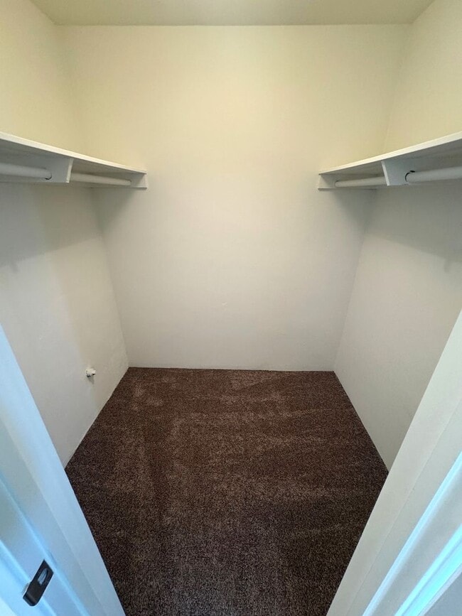 Building Photo - Spacious Ventura Keys Condo- Enjoy The Beach Life!