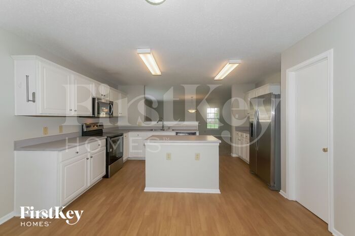 Building Photo - 12684 Majestic Way