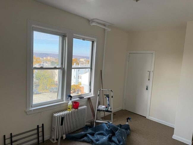 Building Photo - 25 Van Cortlandt Park Ave