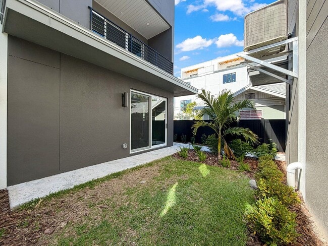 Building Photo - 342 14th St N