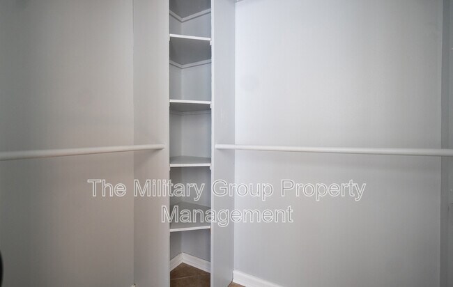 Building Photo - 3168 Sanderling Ct