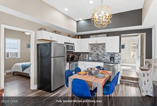 Building Photo - 204 Carol Pl