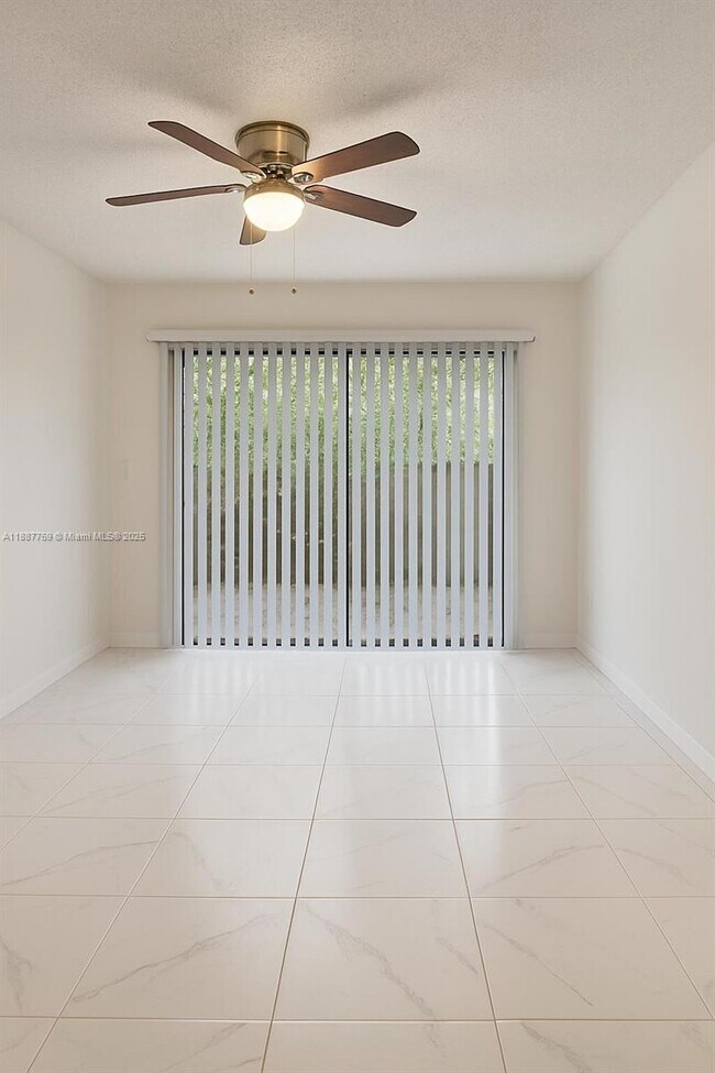 Building Photo - 6822 SW 39th St, 14G