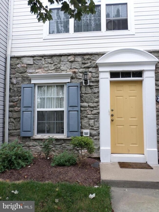 Building Photo - 21836 Goodwood Terrace