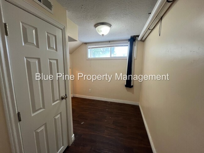 Building Photo - 3425 Owen St