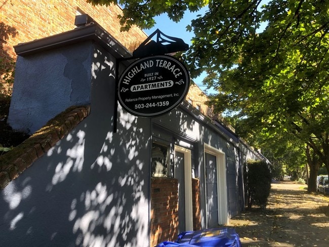 Building Photo - Highland Terrace Apartments