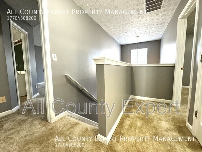 Building Photo - 3232 Sentinel Cir