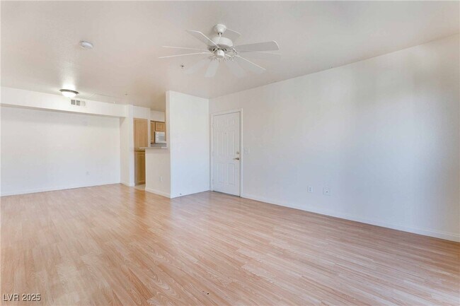 Primary Photo - 6955 N Durango Dr