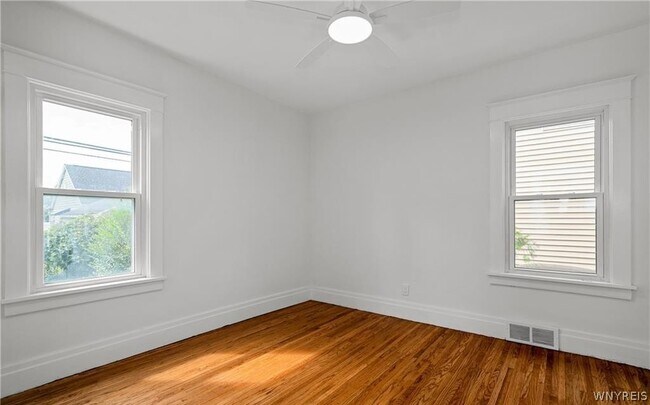 Building Photo - 33 Harding Rd