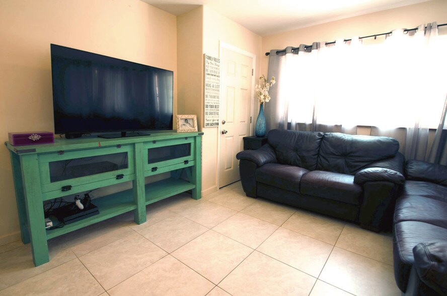 Building Photo - 1625 Frog Ln