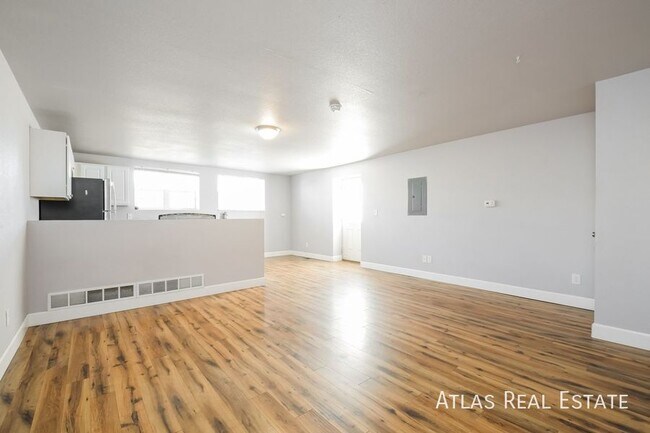 Building Photo - 103 W Union Ave