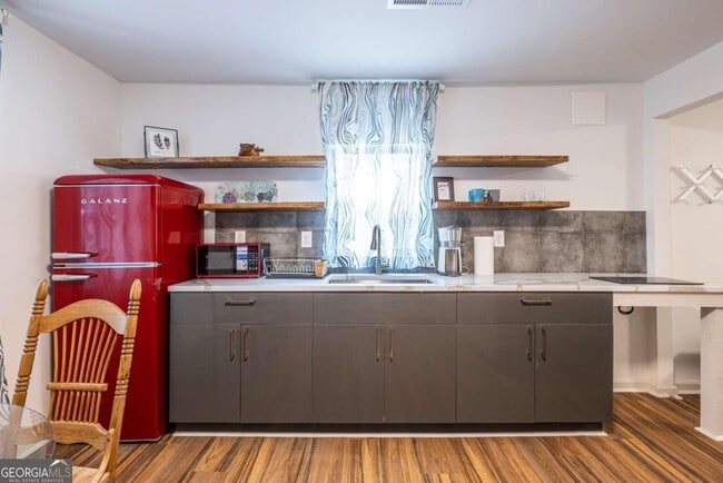 Building Photo - 4350 Welcome All Rd