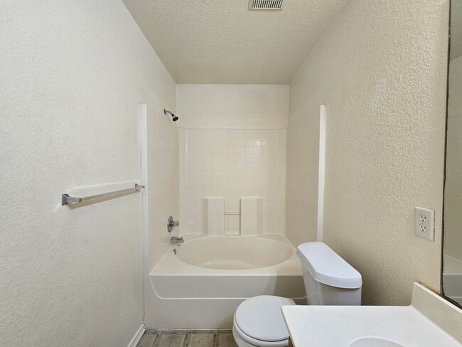 Building Photo - RENT REDUCTION - AVAILABLE NOW!