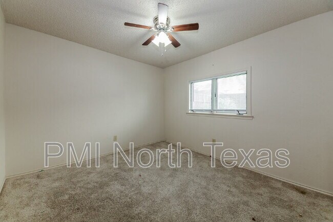 Building Photo - 1410 Nest Pl