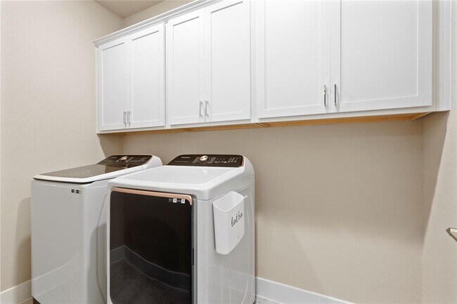 Building Photo - 15701 Oglethorpe Dr