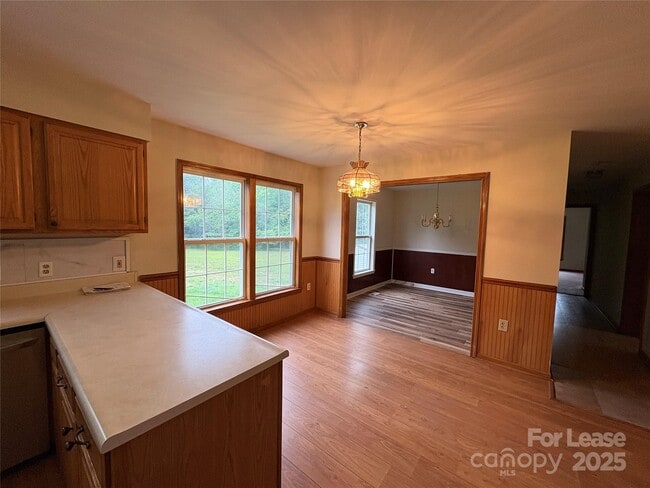 Building Photo - 7200 Strawberry Ln