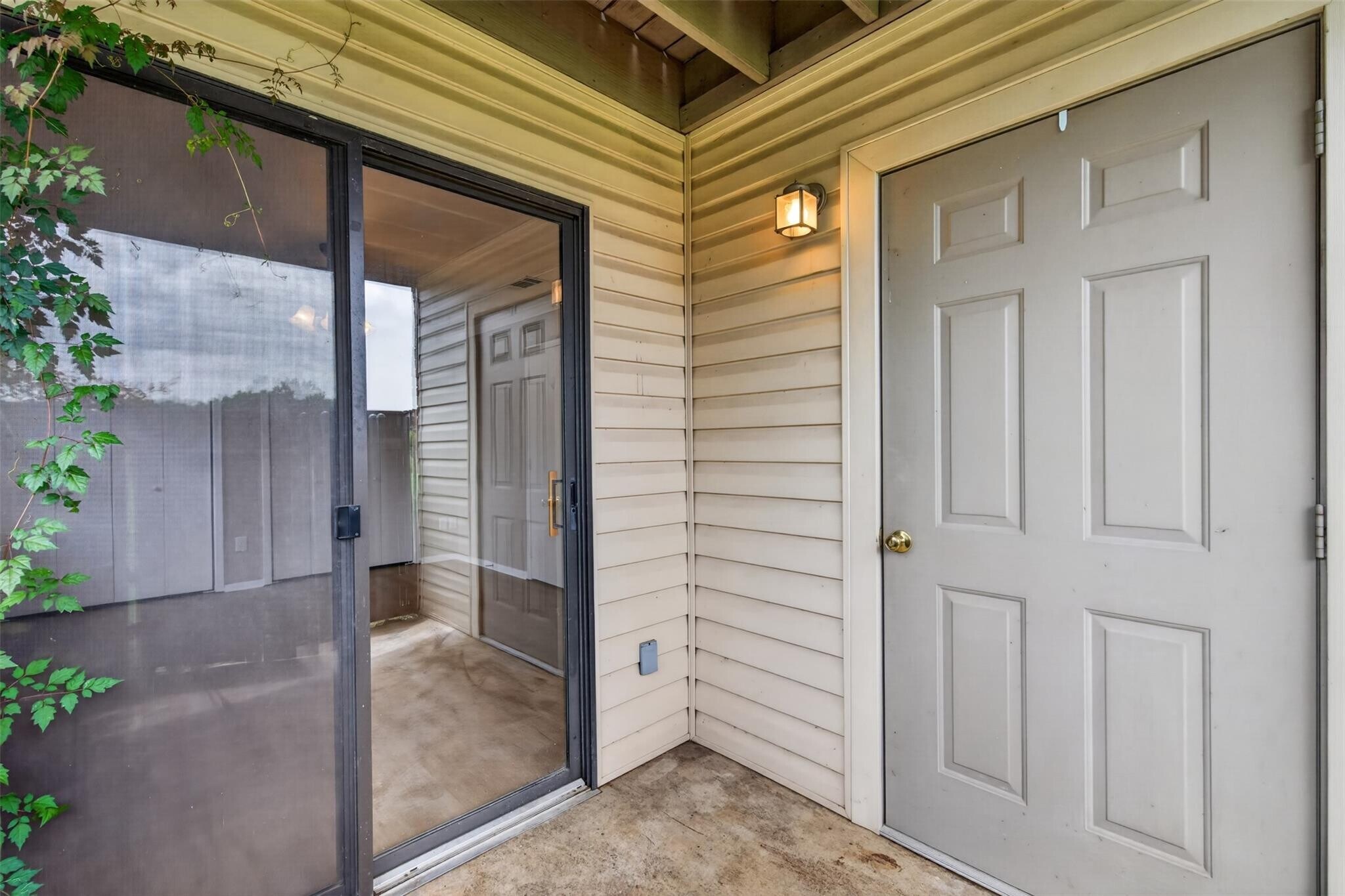 Building Photo - 3636 Greenacres Place Dr