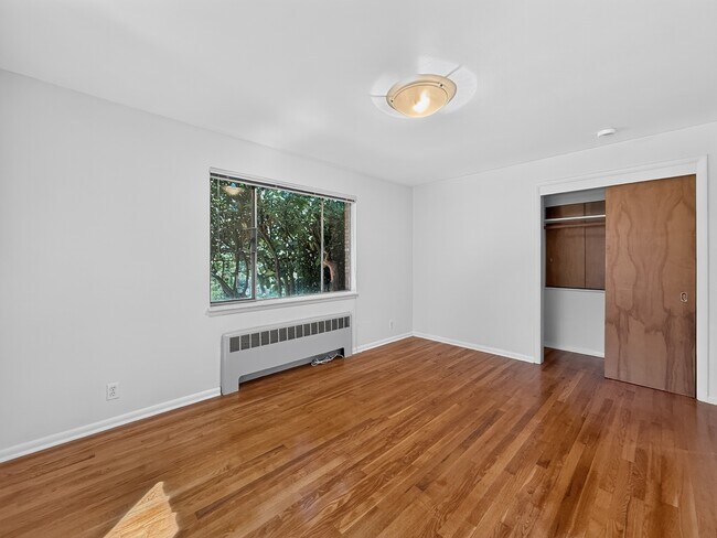Building Photo - 3535 S 126th St