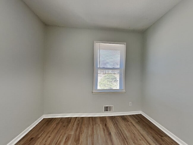 Building Photo - Newly Renovated Single Family Home | 4 BR/1.5BA | Garage Parking