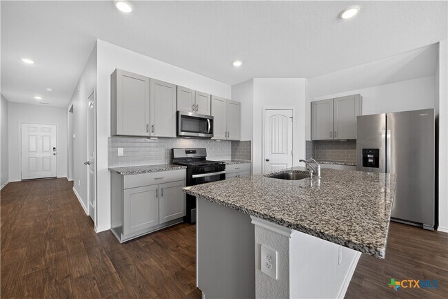 Building Photo - 326 N Richland Dr