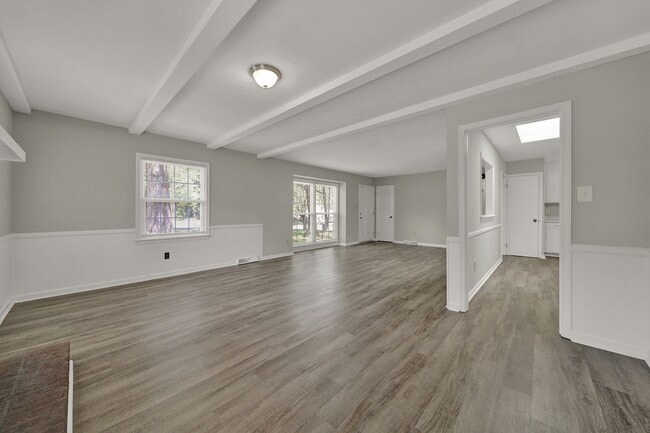 Building Photo - Wonderful Home Near Downtown Matthews!