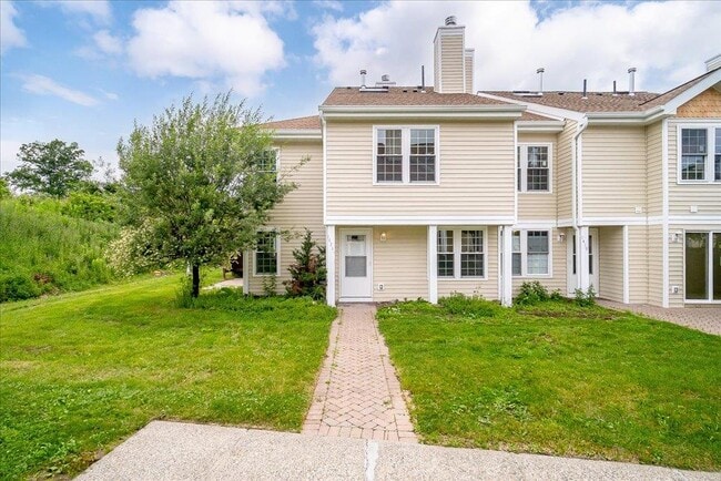 Primary Photo - 1421 Whispering Hills Dr