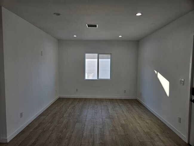 Building Photo - Saticoy Properties