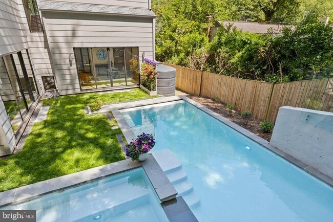 Building Photo - 3554 Military Rd