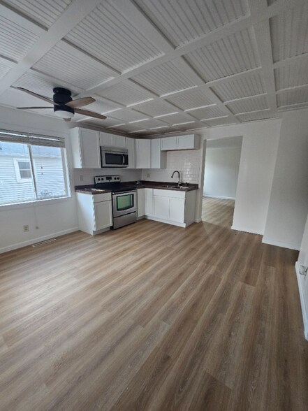 Building Photo - 1210 Mechanic St