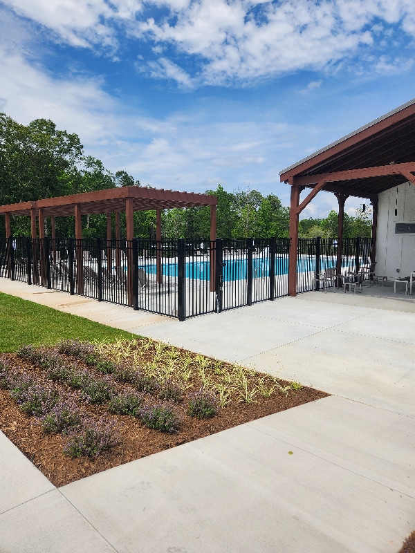 Building Photo - 736 Wolverine Ln