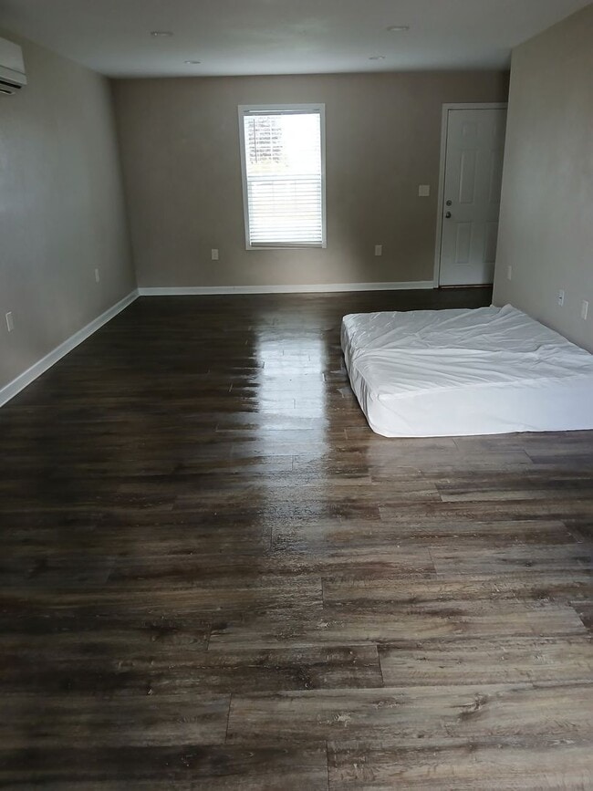 Building Photo - 101 Clark Ave