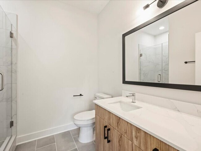 Building Photo - Modern Luxury Townhomes in Charlotte, NC.