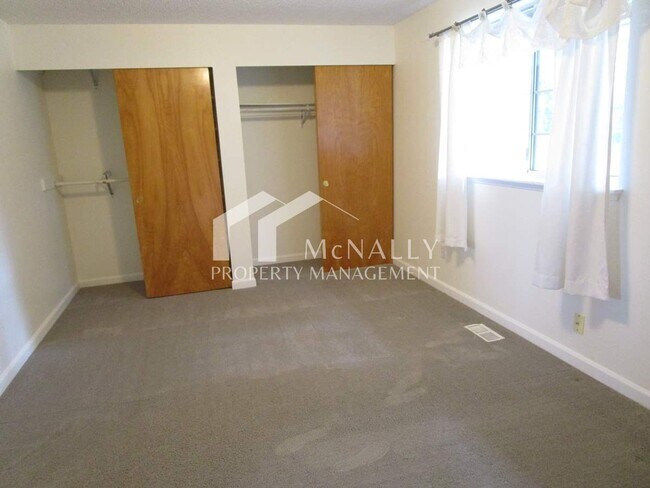 Building Photo - Lovely 3 Bedroom 1 Bath Home in Gig Harbor