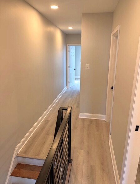 Building Photo - 5216 Florence Ave