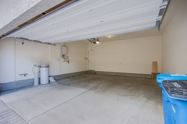 Building Photo - 12803 Cambria Dunes Ct