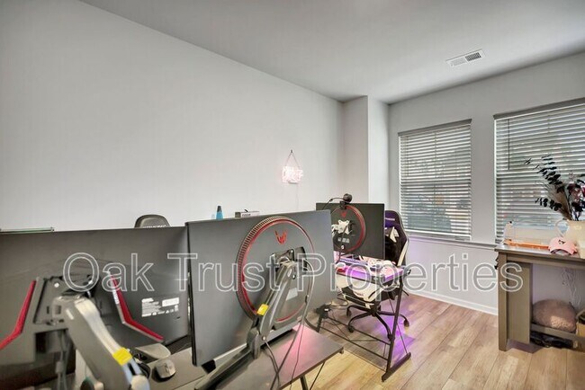 Building Photo - 430 Water Orchid Wy