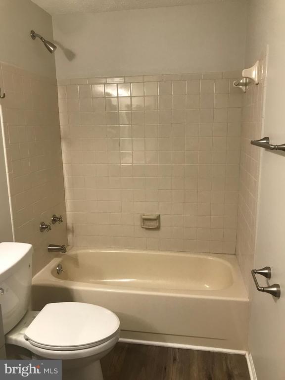 Building Photo - 532 Riggs Ct