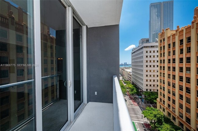 Building Photo - 151 SE 1st St