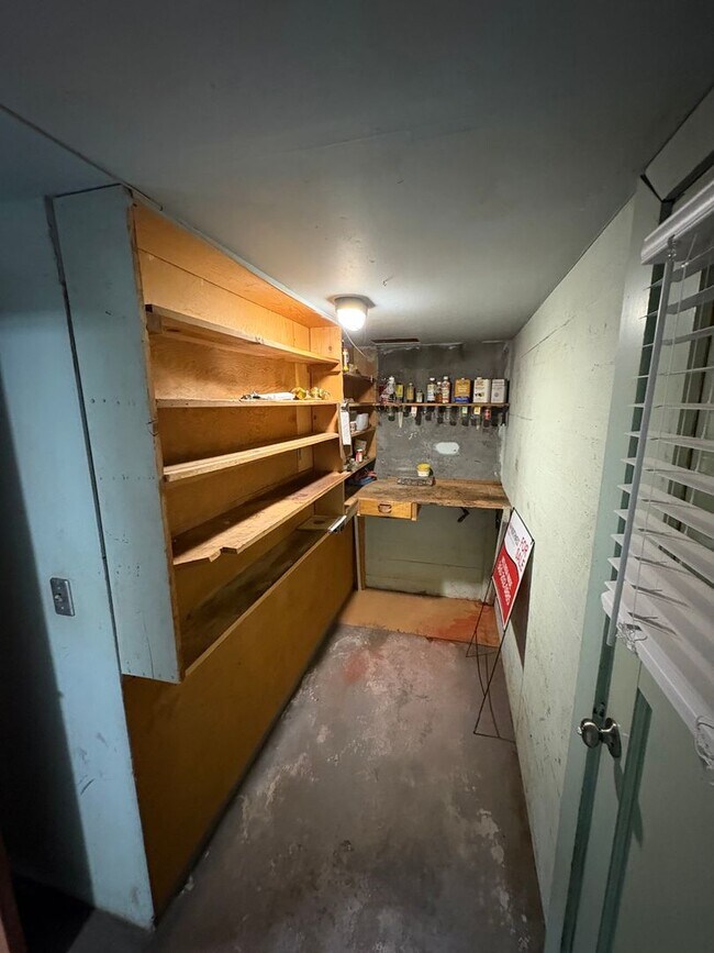 Building Photo - Charming 3-Bedroom Home with Large Yard & Ideal Multi-Generational Living Setup