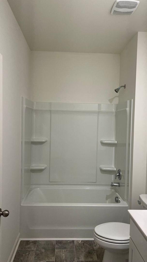 Building Photo - Chelsea Park's  Built 2022 One level 4 Bed...