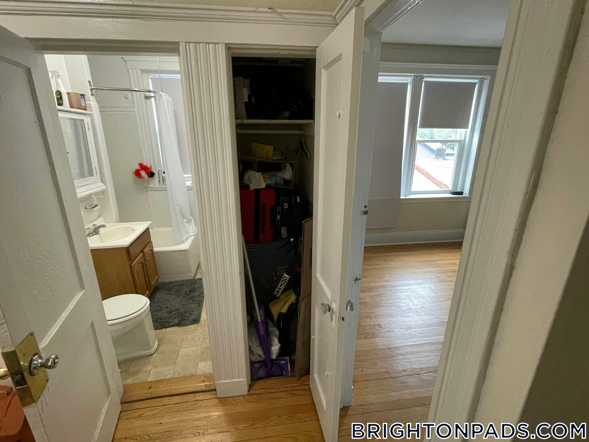 Building Photo - 127 Sutherland Rd