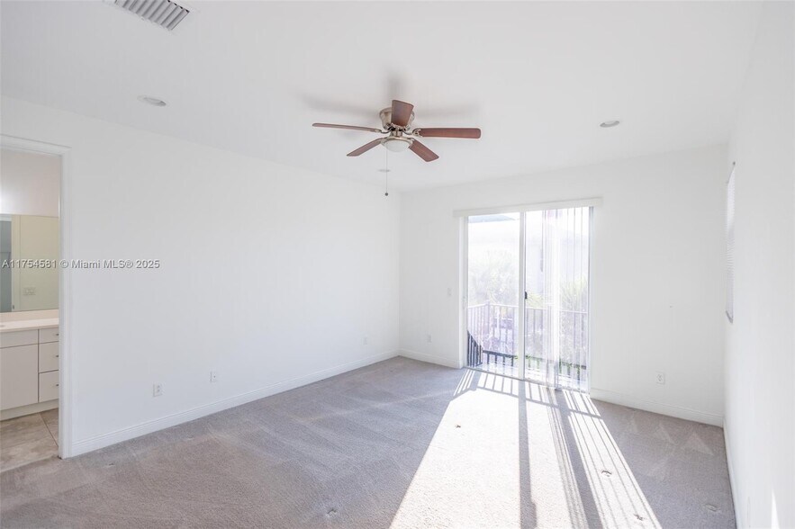 Building Photo - 6950 Pines Cir
