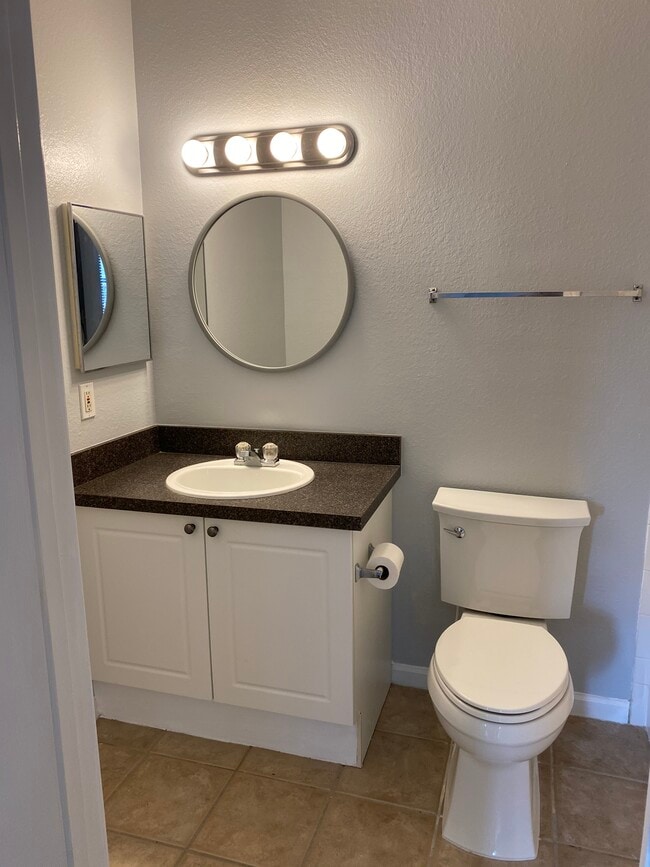 Building Photo - 2279 Portofino Pl