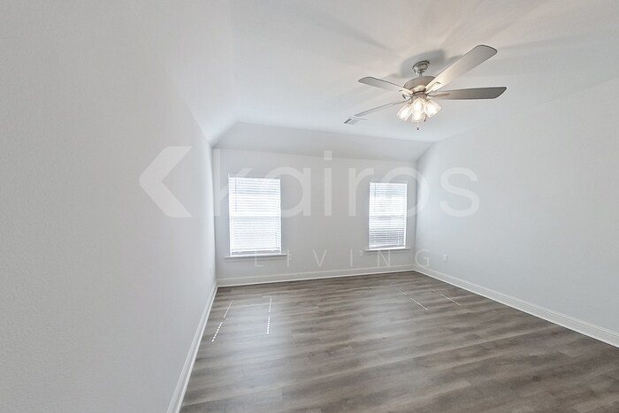 Building Photo - 8025 Hendrick Dr