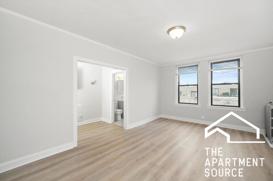 Building Photo - 2779 N Milwaukee Ave