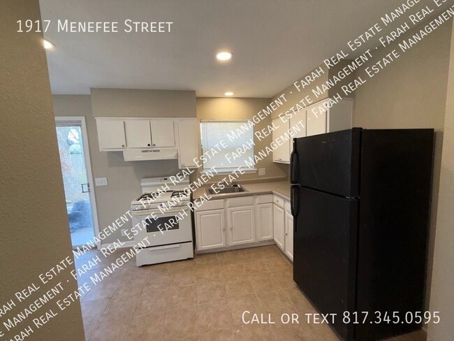 Building Photo - 1917 Menefee St