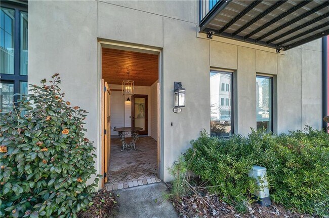 Building Photo - 11173 Serenbe Ln